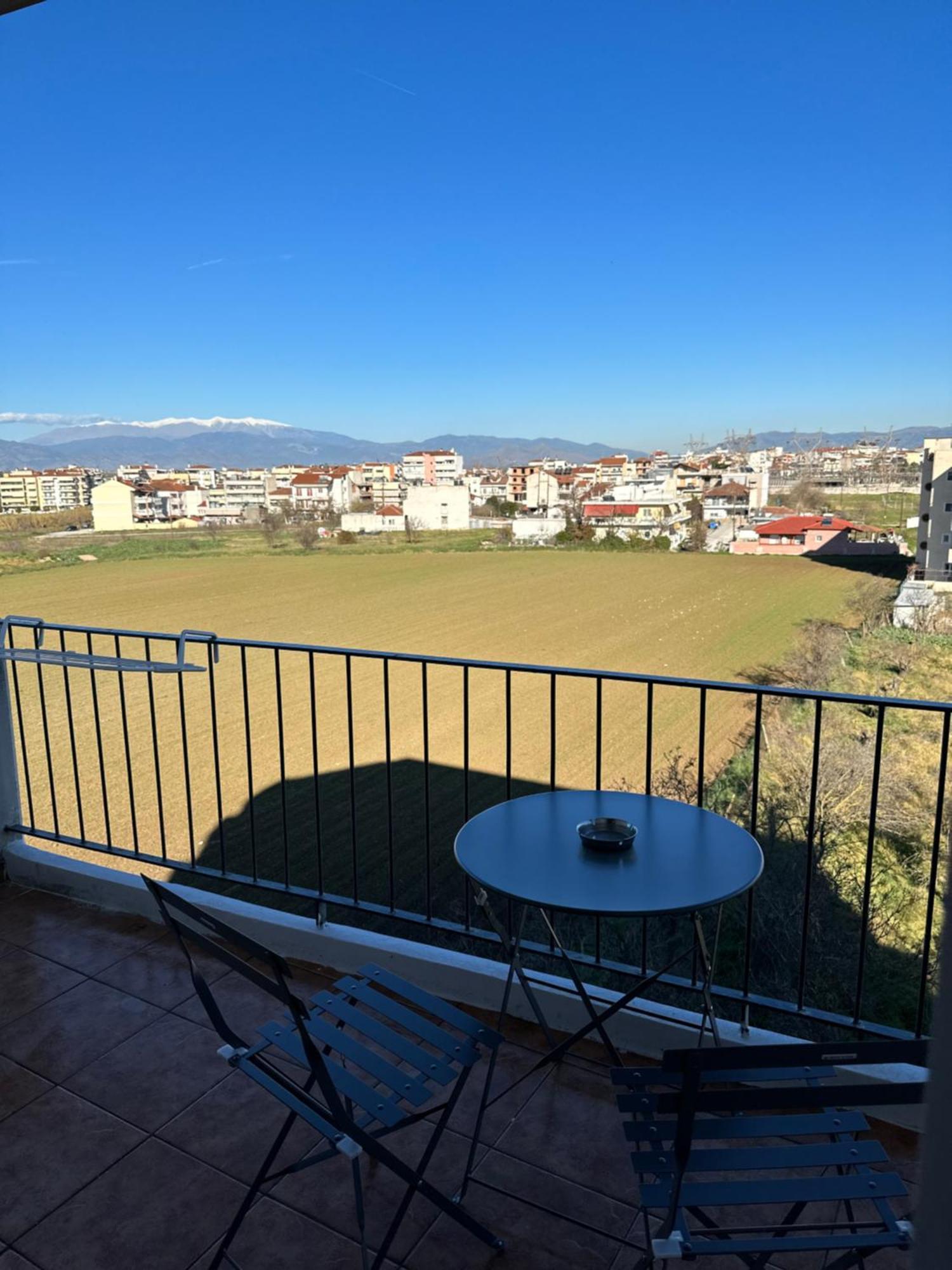 Νεάπολη Apartment ลาริซา ภายนอก รูปภาพ